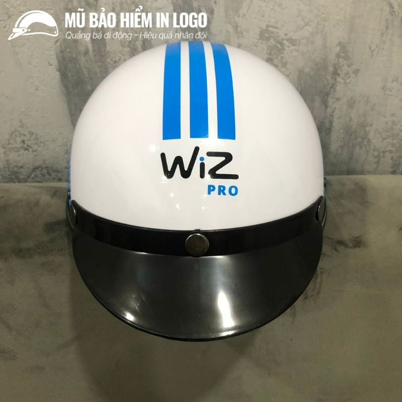 mu-bao-hiem-in-logo-kieu-dang-nua-dau-boc-da-mau-trang-va-xanh-duong-nham-khong-kinh-mbh-22 (2)