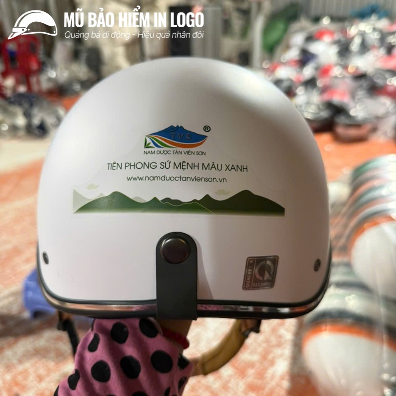 mu-bao-hiem-in-logo-kieu-dang-nua-dau-co-kinh-mau-trang-son-nham-mbh-31 (4)