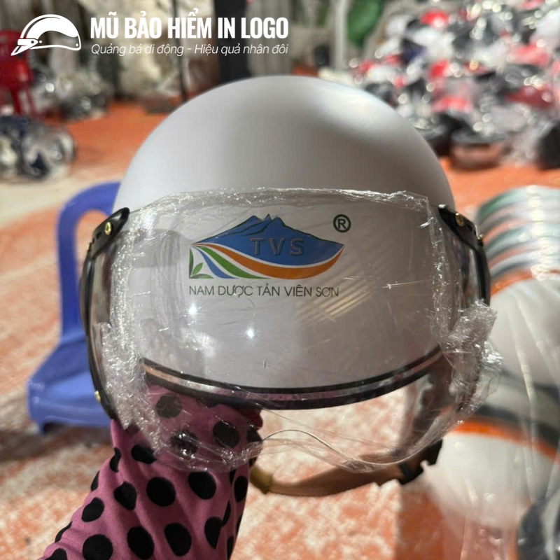 mu-bao-hiem-in-logo-kieu-dang-nua-dau-co-kinh-mau-trang-son-nham-mbh-31 (5)